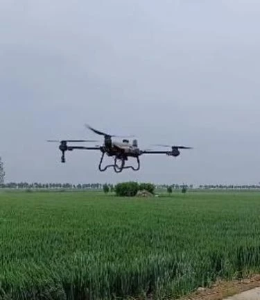 drones para fumigar y fertilizar campo mexicano