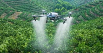 drones que sirven de la ayuda de la agricultura